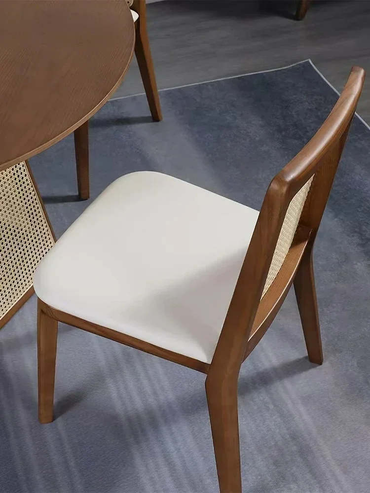 Sillón de ratán minimalista japonés, silla de comedor de estilo nórdico con respaldo cómodo, perfecto para comedor familiar pequeño