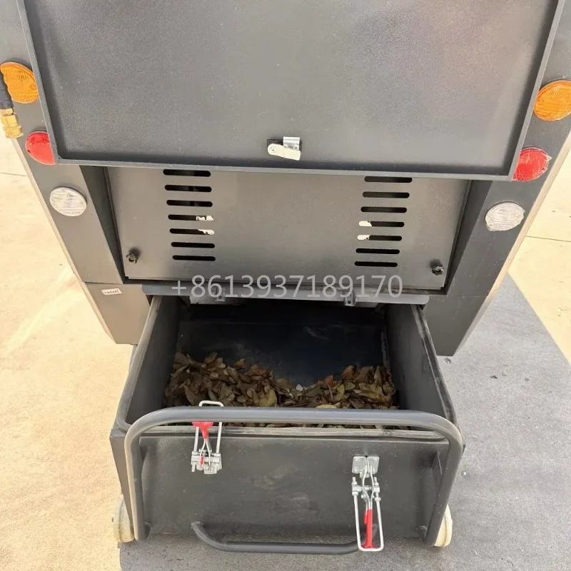 Ride-On Street Sweeper Outdoor Driving Large Industrial Commercial Electric Cleaning Equipment Road Sweeper