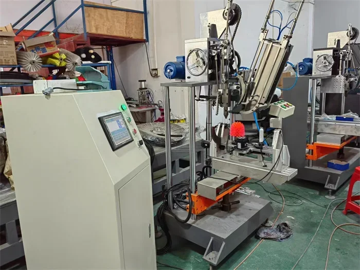 4-axis Ceiling Broom Tufting Machine For V Shape Fan Type Roof Cleaning Broom