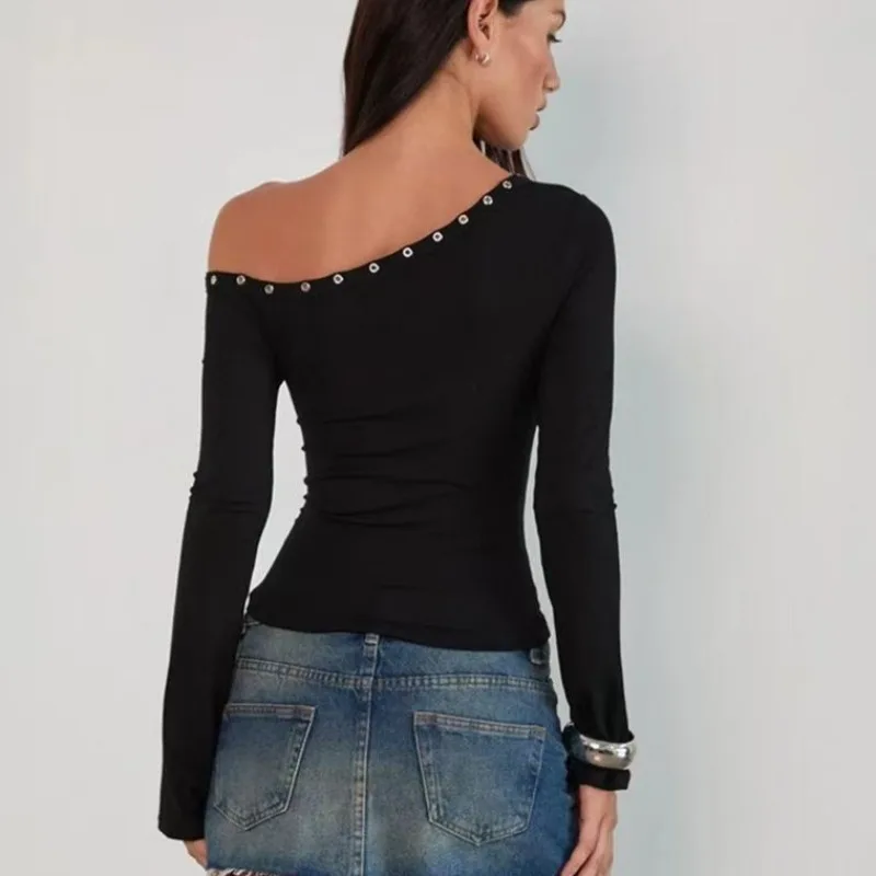 This Off-the-shoulder Long-sleeved T-shirt Is A Fashionable Versatile for Women， It Is A Stylish Form-fitting Top for Commuting.