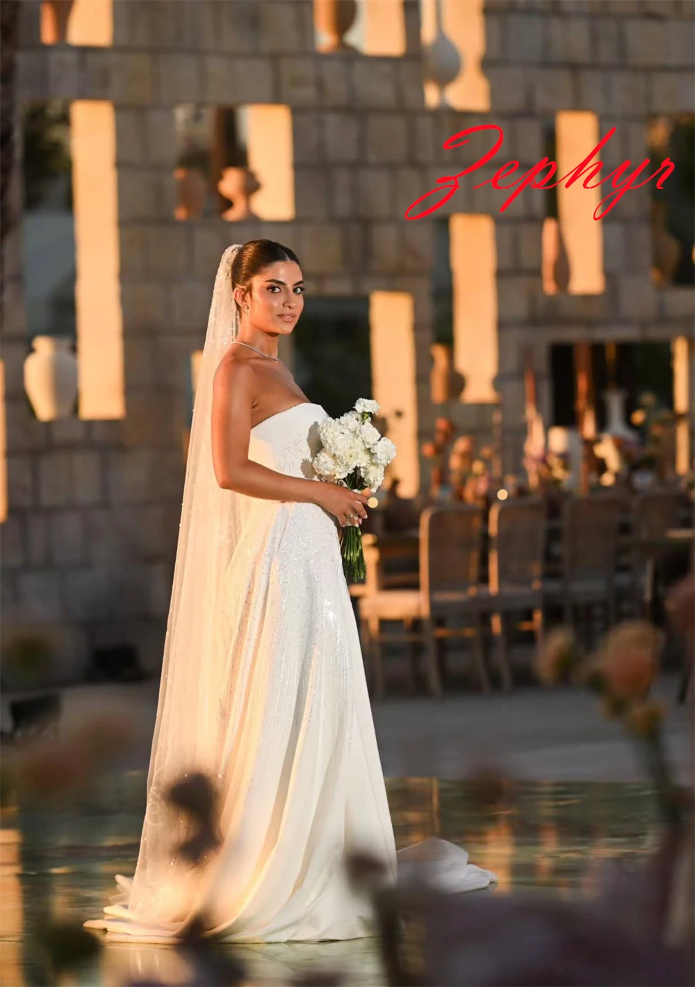 Изысканное свадебное платье из белого джерси по индивидуальному заказу, элегантное свадебное платье без бретелек без рукавов, платья с открытой спиной и шлейфом