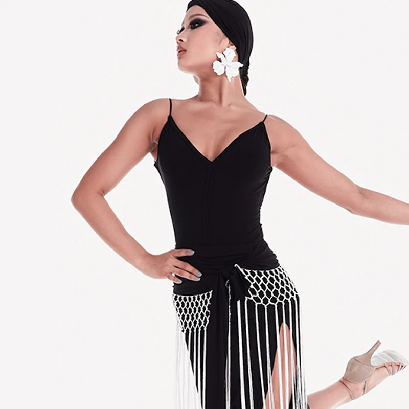 2025 nowych kobiet latynoskie kostiumy na występy taneczne kombinezon z paskiem frędzle nieregularna spódnica garnitur Chacha Rumba latynoska sukienka DN20582