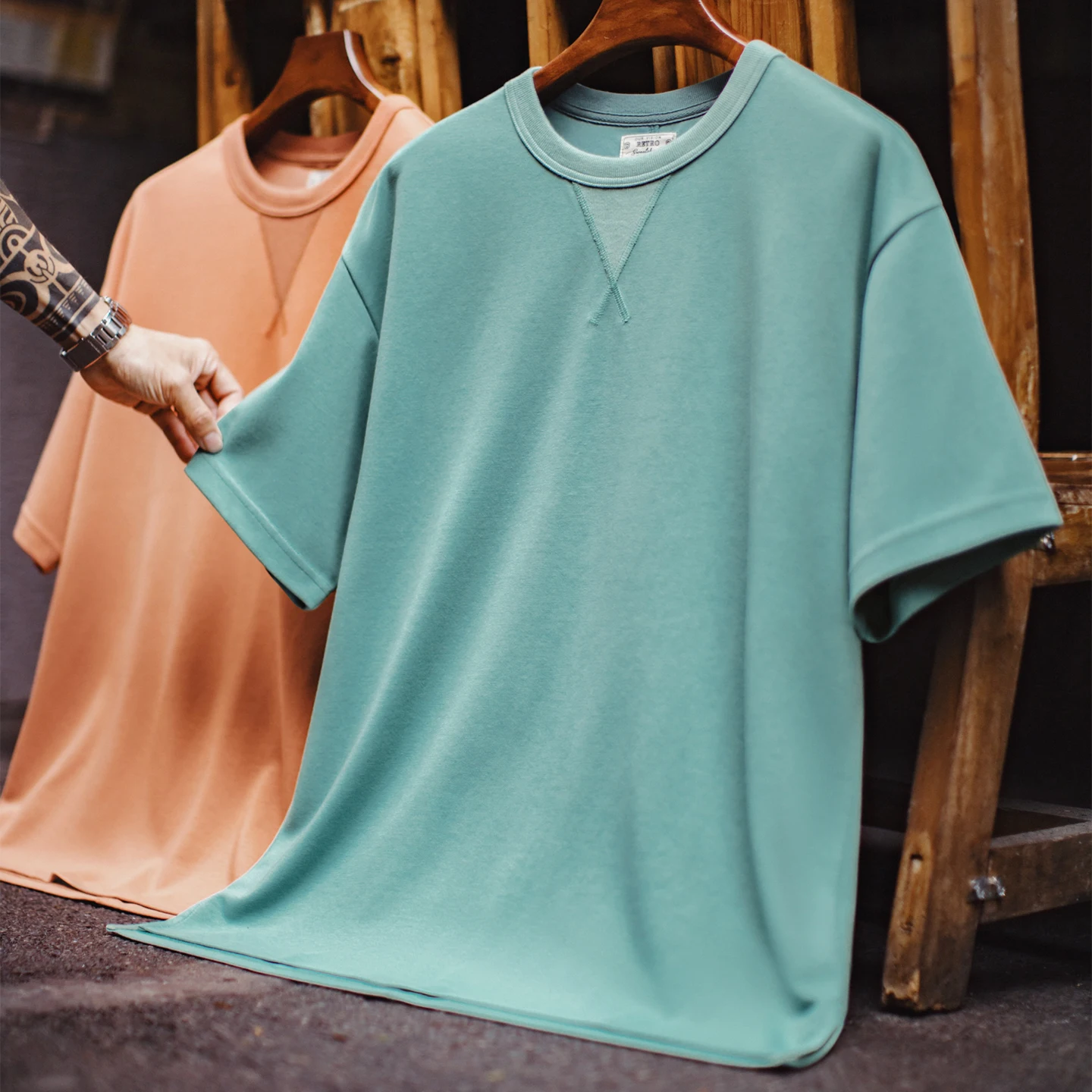 Maden Sommer Herren T-Shirt Retro Rundhals Locker Sitzend Einfarbig Kurzarm Lässiges T-Shirt Knitterfrei Dreieckige Gerippte Bündchen