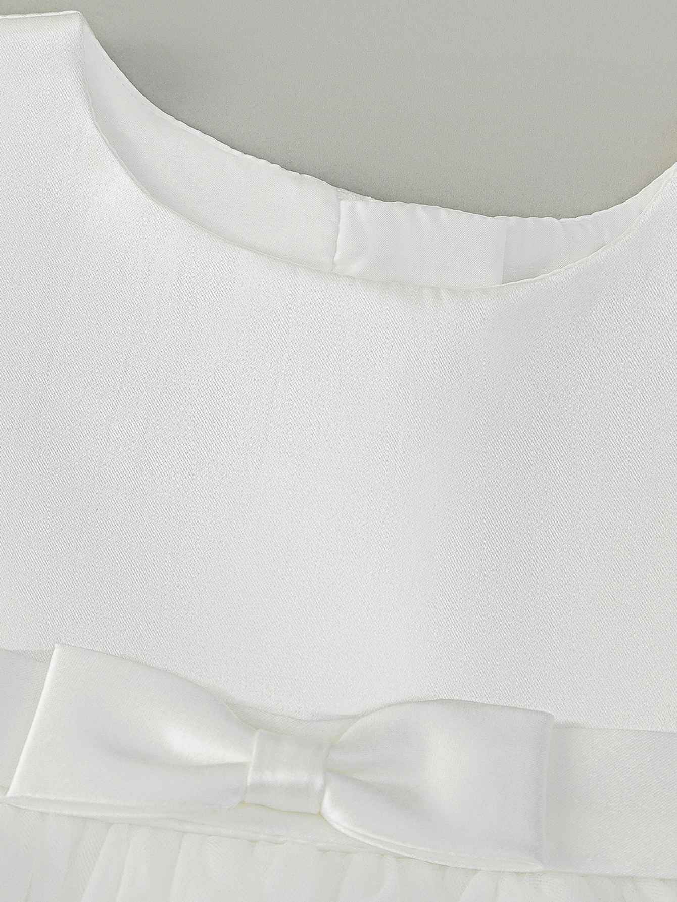 White Latest Garments for Baby Girls\' Sleeveless Gown Designs Party Wear Frocks