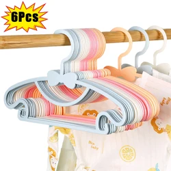 Colgador de ropa portátil para niños, perchas de plástico a prueba de viento, organizador de ropa de bebé, 6/1 piezas