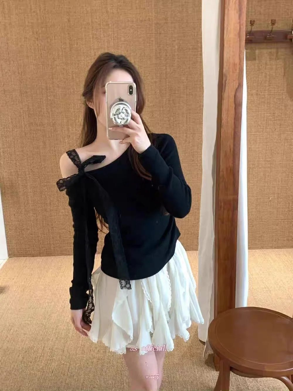 Elegant Lace Splice Shoulder Bared Long Sleeve T Shirt Women's Fashion Design Spring New Style One Shoulder Top Korean Style
