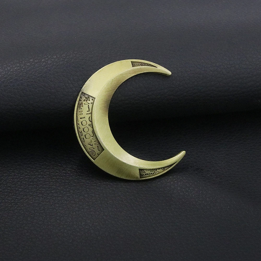 Moon Knight Enamel Pins Crescent Dart Superhero Marc Spector Bat Badge Brooch for Halloween Cosplay Costume Jewelry Gifts