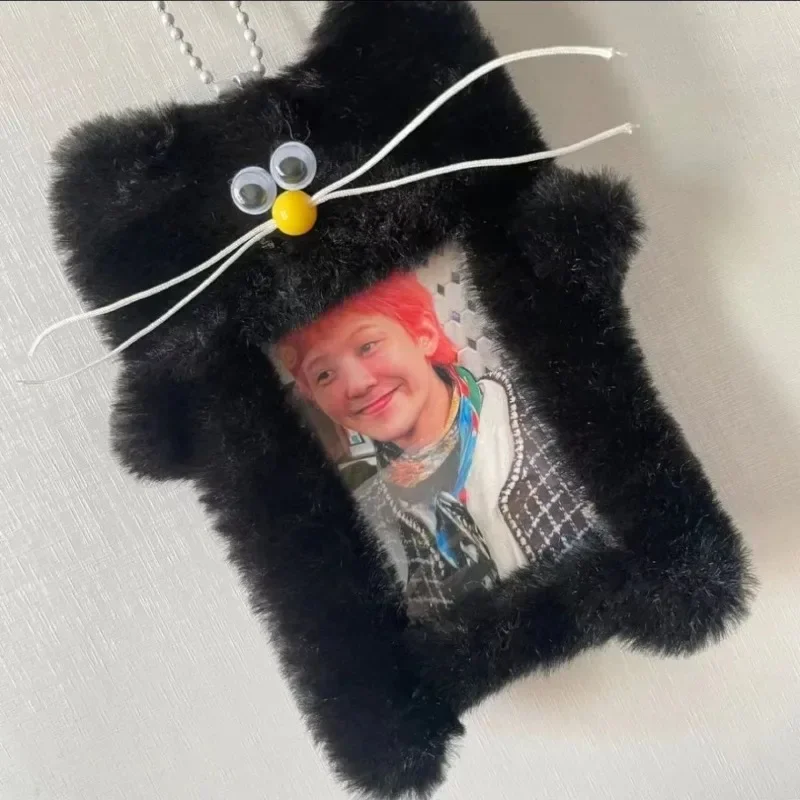 

G-Dragon makes a strong return to plush with the same card sleeve cat rice card student bus protective sleeve cute idol around