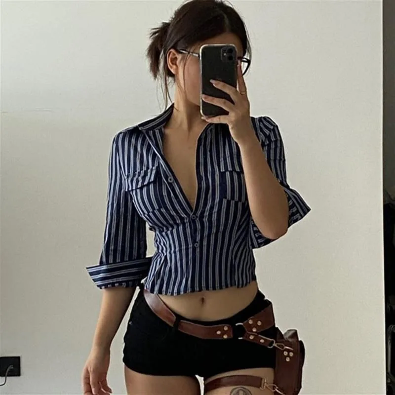 

Autumn French Design Sense Short Shirt Fashionable Retro Blue Striped Young Blouse Sexy Hot Girl High Street Style Slim Top