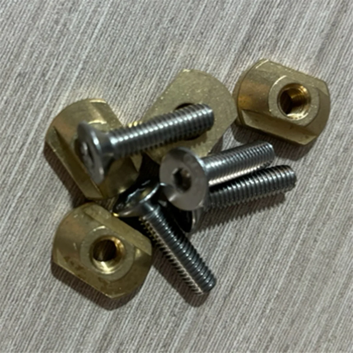 4Pcs M6 Hydrofoil Mounting Brass T-Nuts for Surfing All Hydrofoil Tracks Outdoors Surfing Accessories Gold HOT