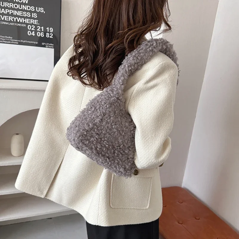 Soft Plush Women\'s Small Shoulder Bag Winter Faux Lamb Wool Female Underarm Bags Casual Ladies Fluffy Clutch Purse Handbags