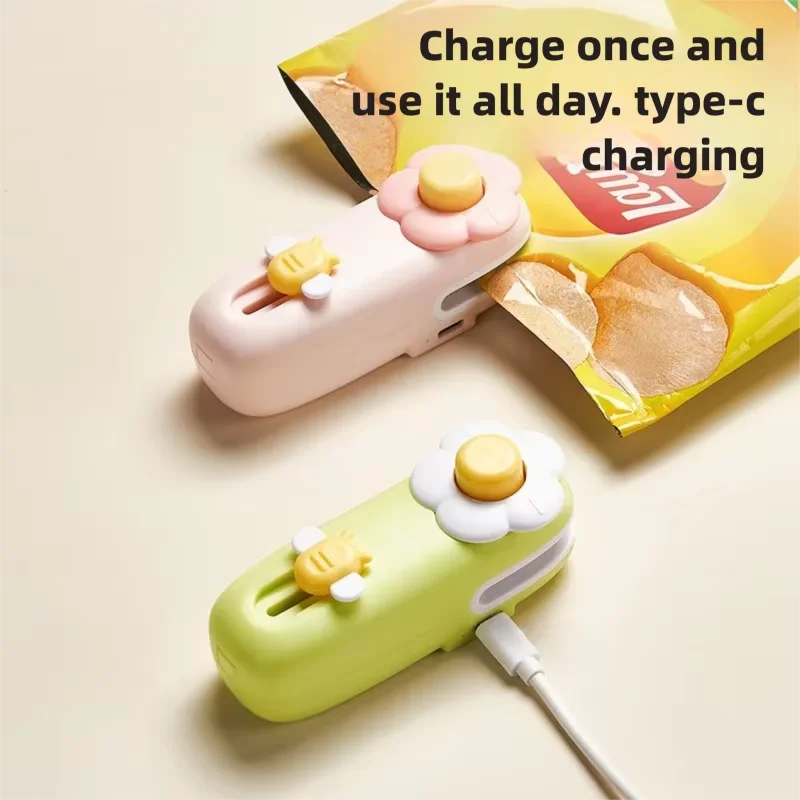 Household Mini Hand Press Bag Sealer, Portable Plastic Snack Bag Sealing Machine, Daily Kitchen Storage Accessory