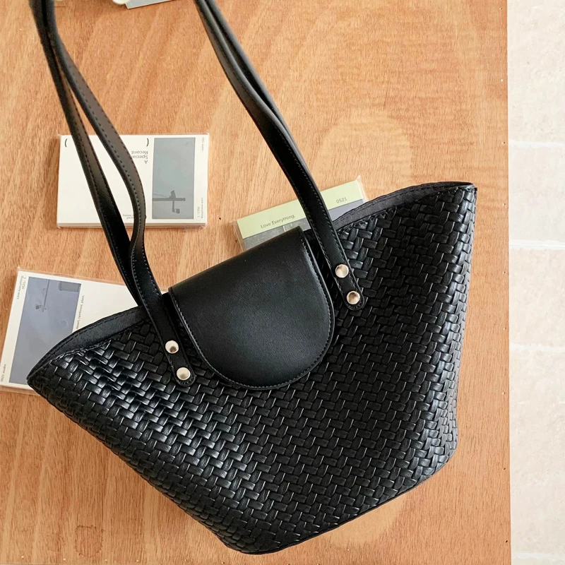 Tote Bag For Women Luxury Designer Handbag And Purse 2026 New In PU Imitation Woven Embossed With Inner Pocket Underarm Shoulder
