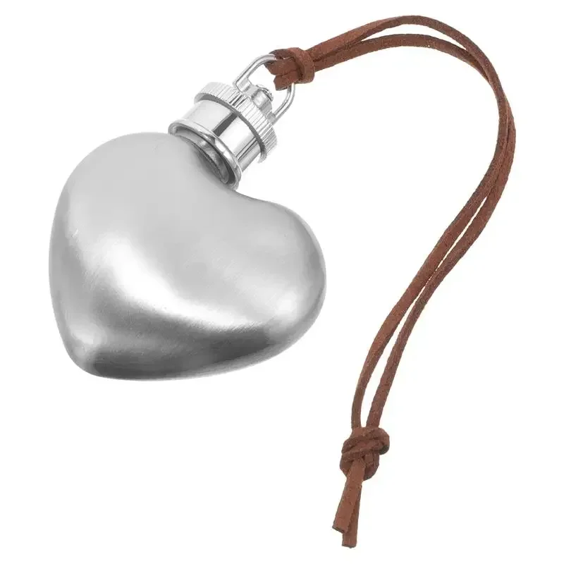 Outdoor Hip Flask Portable Wine Pot Small Hip Flask Heart Shaped Flask Stainless Steel Wine Water Bottle