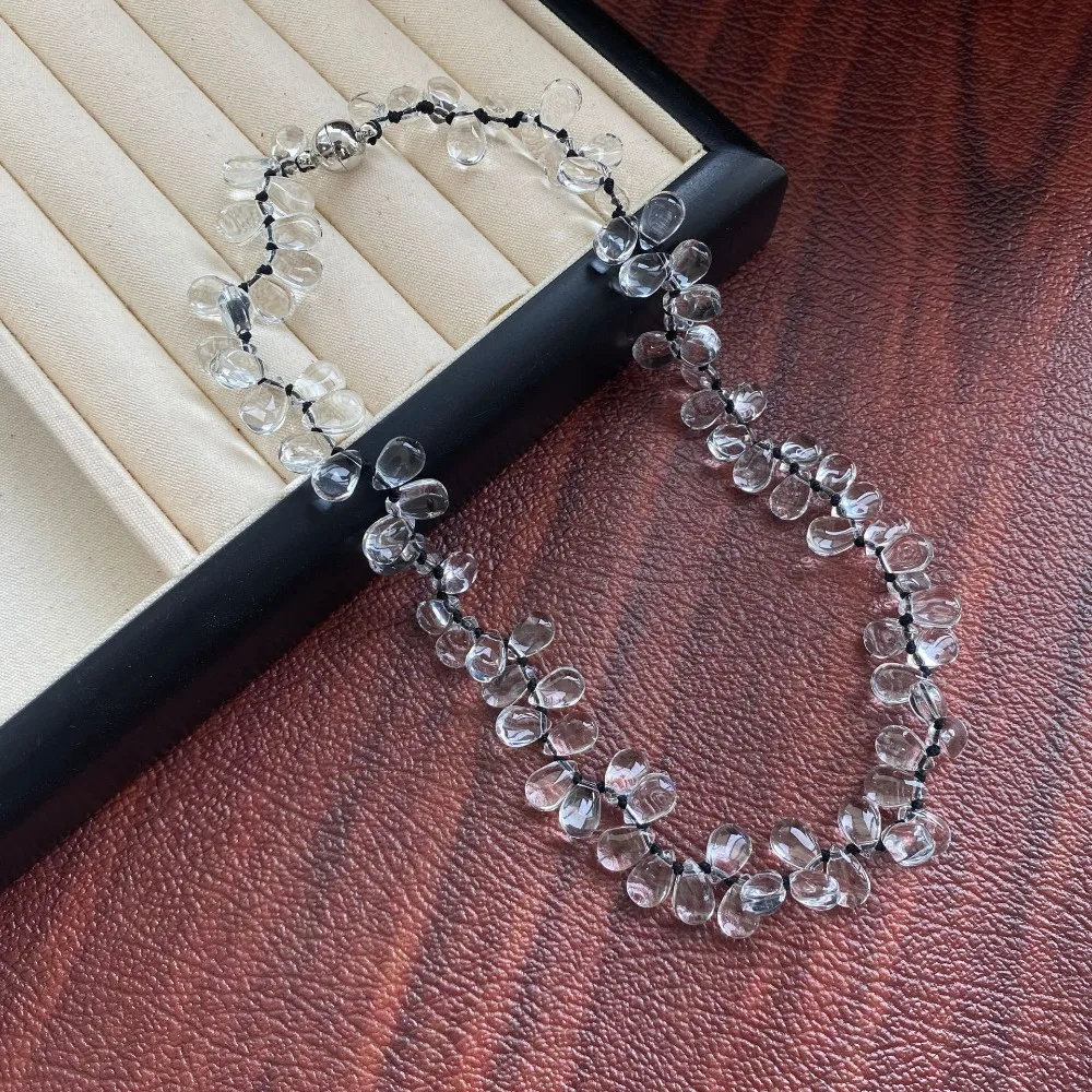 

Summer Cool Clear Glass Irregular Water Drop Handmade Beaded Necklace Niche Design Magnetic Buckle Clavicle Chain Luxury Design