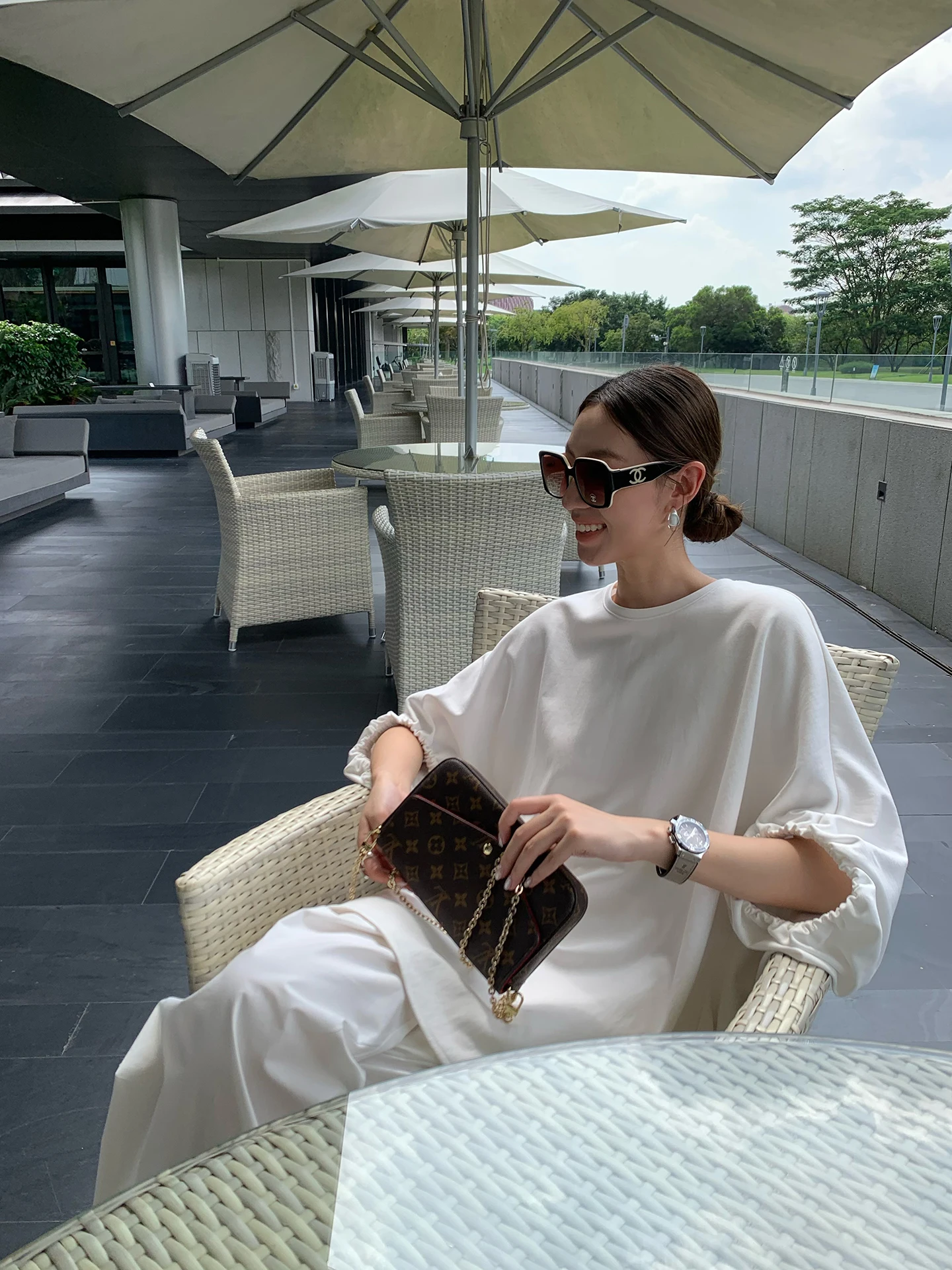 

White round Ne T-irt Women's Early Autumn Classic Loose Simple Faion Five-Quarter Sve Top Gakee Official