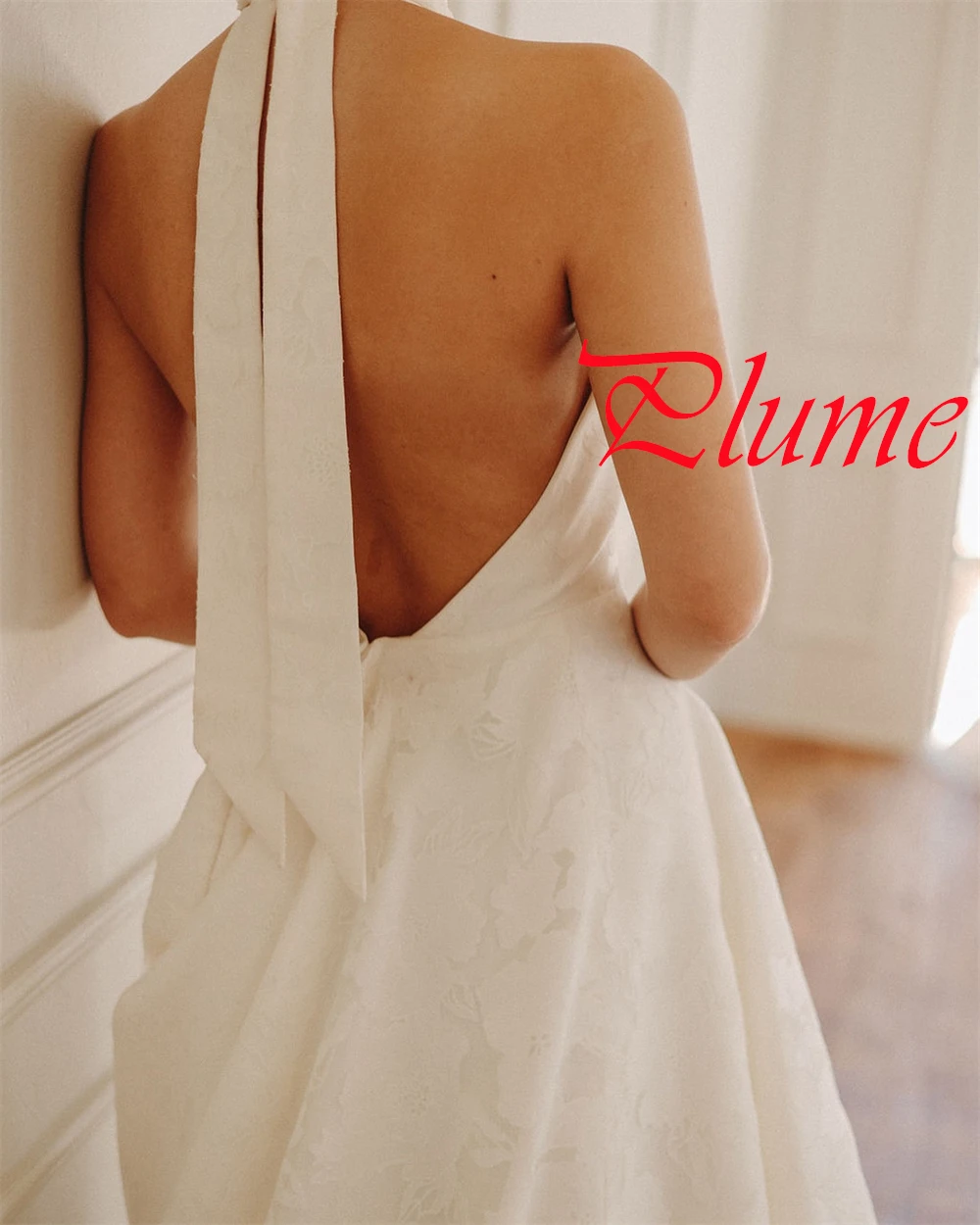 

Customized High Quality White Lace Bridal Gowns Temperament Halter Wedding Dresses Chapel Train Open Back Robe de mariée