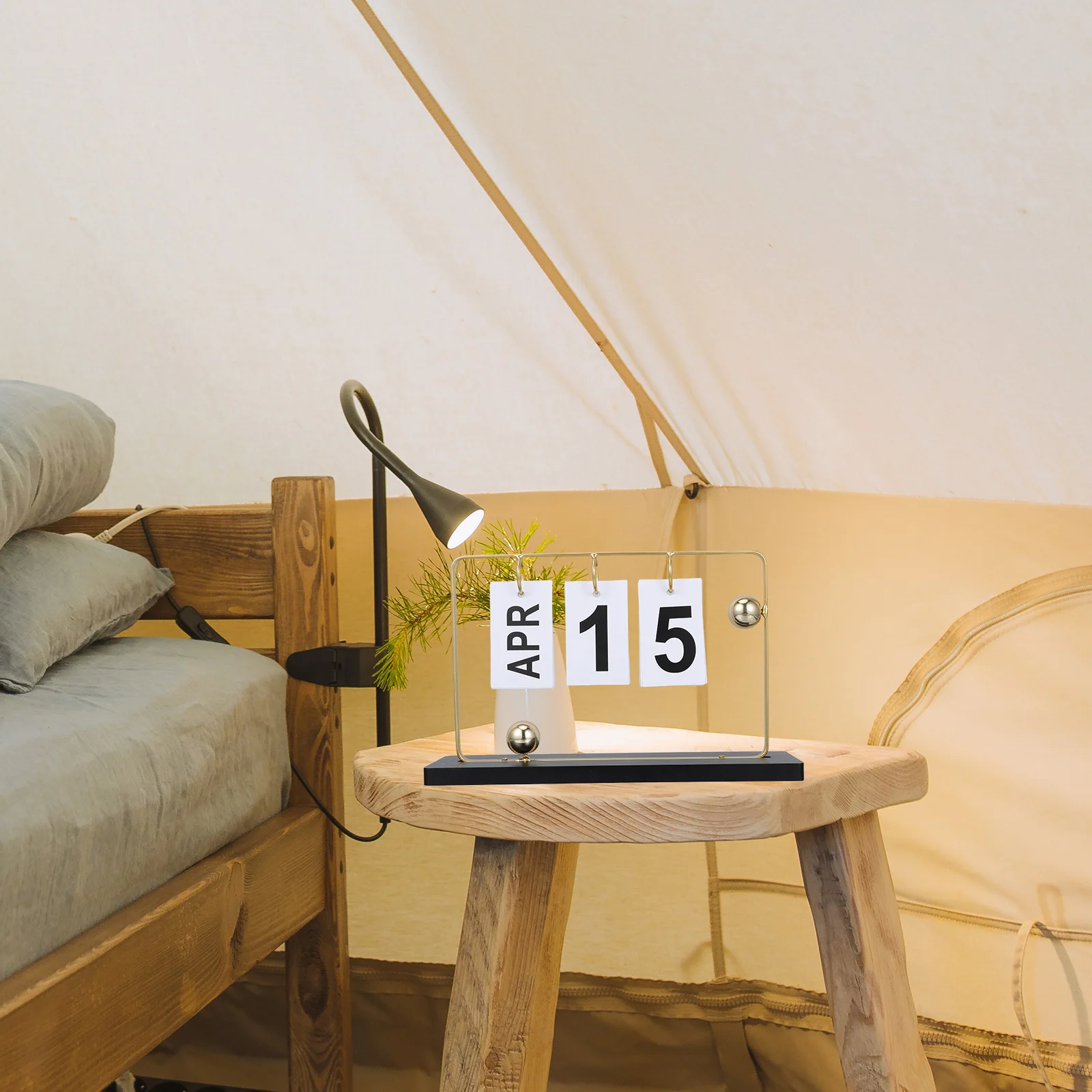 1세트 데스크탑 영구 달력 빈티지 우드 큐브 미니멀리스트 디자인 홈 오피스 주방 교사 장식 재사용 가능 연간 골든