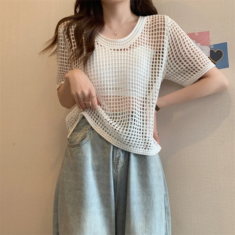 ABRINI Women Chic Short Sleeved Knit T-shirt Casual Beach Slim Tops O-Neck Sexy Hollow Out Knitting Shirt For Women 2023 Summer