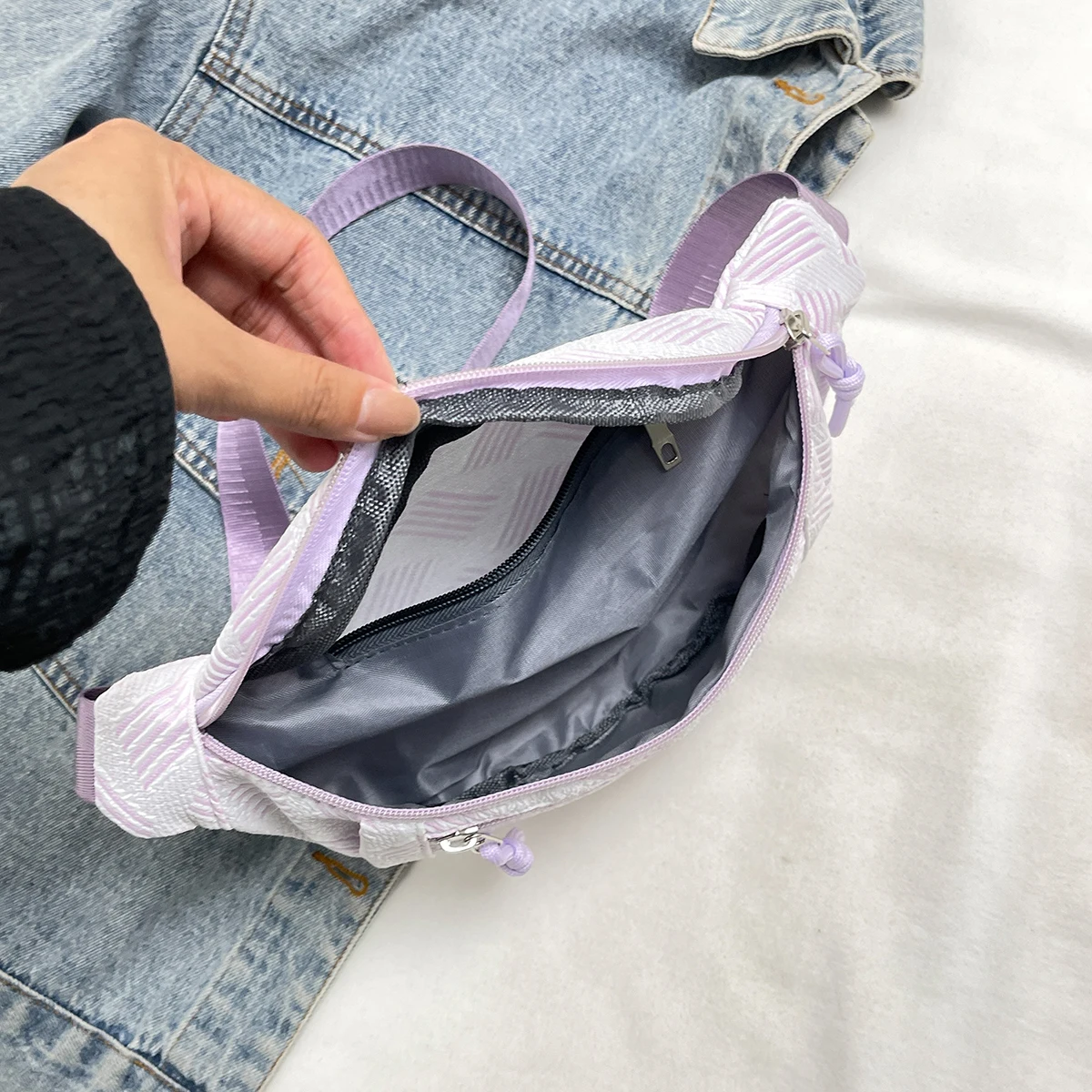 Women's waist bag, simple niche cute girl's chest bag, casual and versatile waist bag, design sense of design for female student