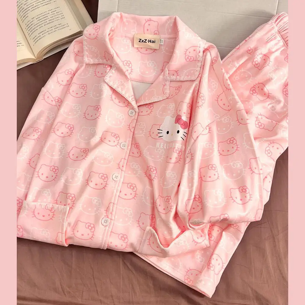 ชุดนอนผ้าฟลีซลายการ์ตูนซานริโอ้ ฤดูใบไม้ร่วง ฤดูหนาว น่ารัก ลายเฮลโลคิตตี้ ชุดนอนผ้าพลัฌสำหรับผู้หญิง ชุดนอนหนานุ่ม อุ่นสบายสำหรับสาวๆ