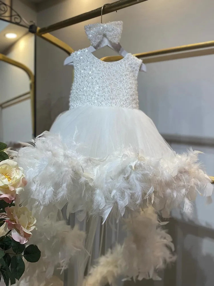 

Gorgeous Kids Dresses Shiny Sequin Pearl Feather white Princess Children Wedding Flower Girl baby Birthday Party Tailed gown