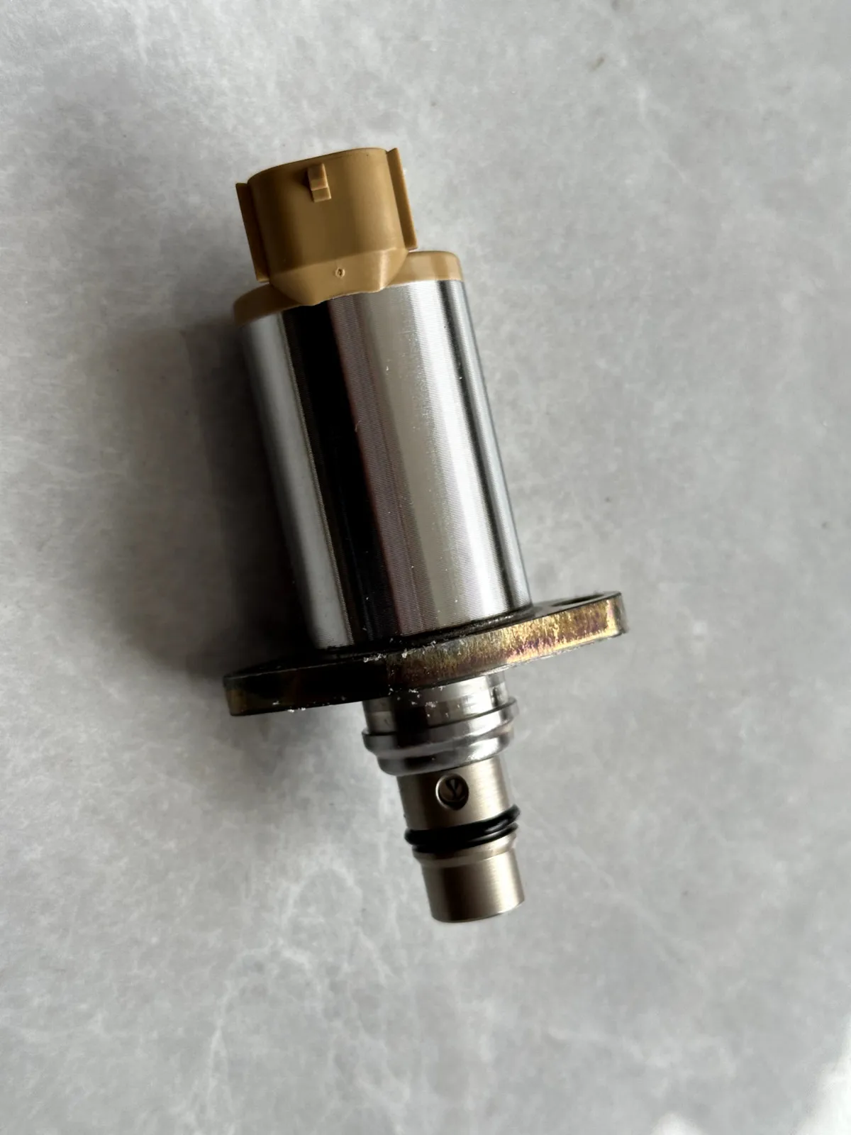Heavy Duty Truck Fuel Pump Metering Solenoid Unit For HINO 700 PROFIA