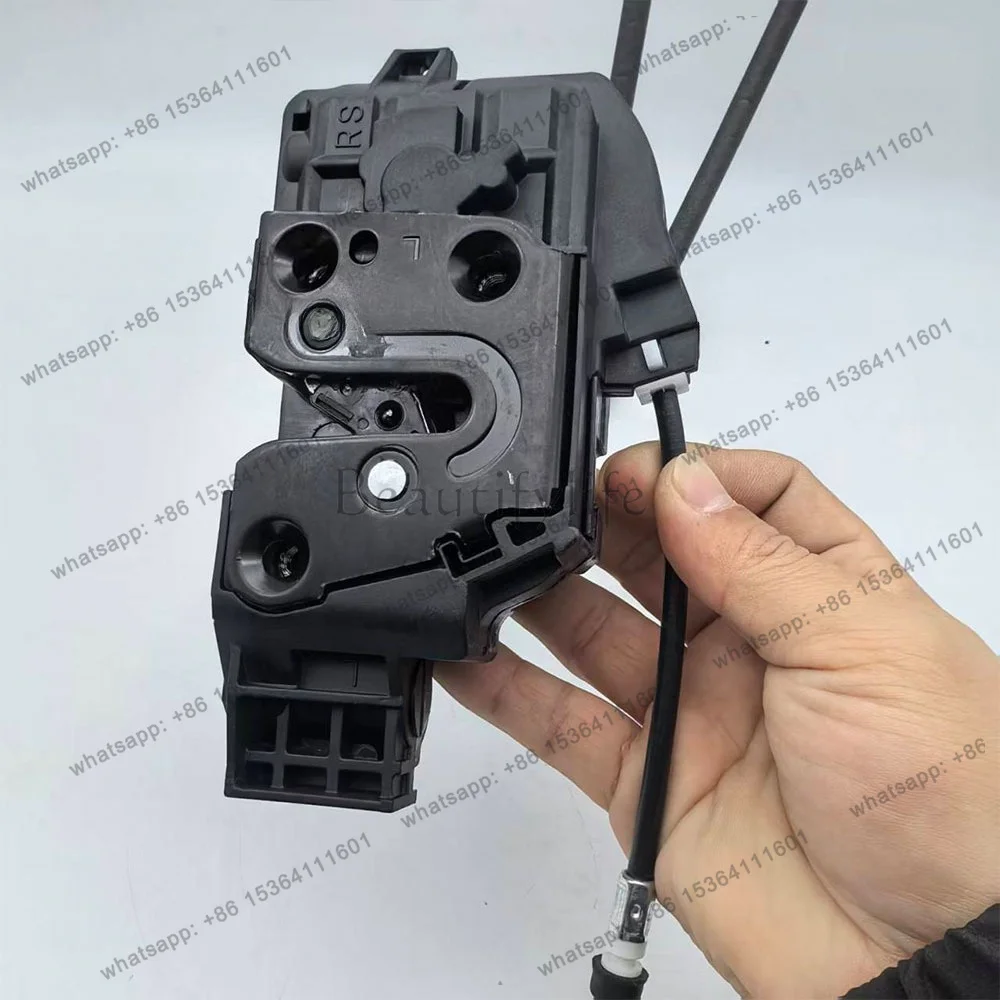 FG814102B000 Auto Parts Left Rear Door Locking Machine