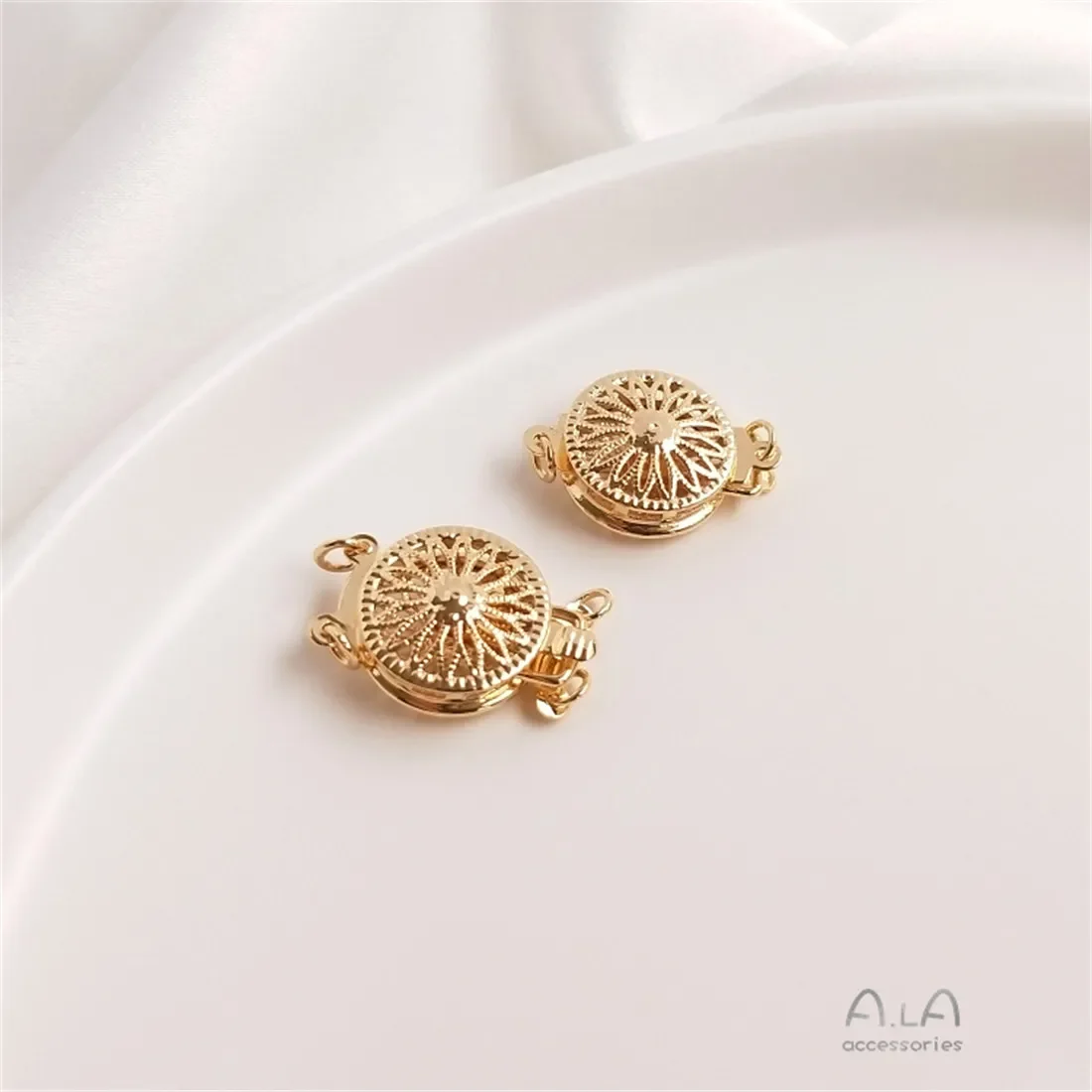 14k banhado a ouro a céu aberto pérola fivela fantasia esculpida pulseira colar acabamento fivela conexão fivela acessórios diy