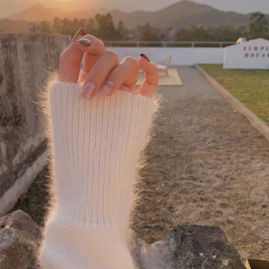 

Women's Soft Thickened White Turtleneck Sweater Autumn/Winter High-End Lazy Style Niche Design Fashionable Outerwear