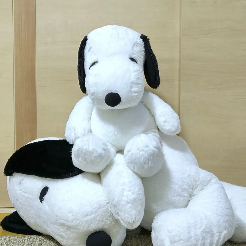 

Милая плюшевая игрушка Снупи, мягкая плюшевая подушка-обнимашка Снупи, мультяшная аниме-кукла, удобная плюшевая подушка для дивана, подарки на день рождения