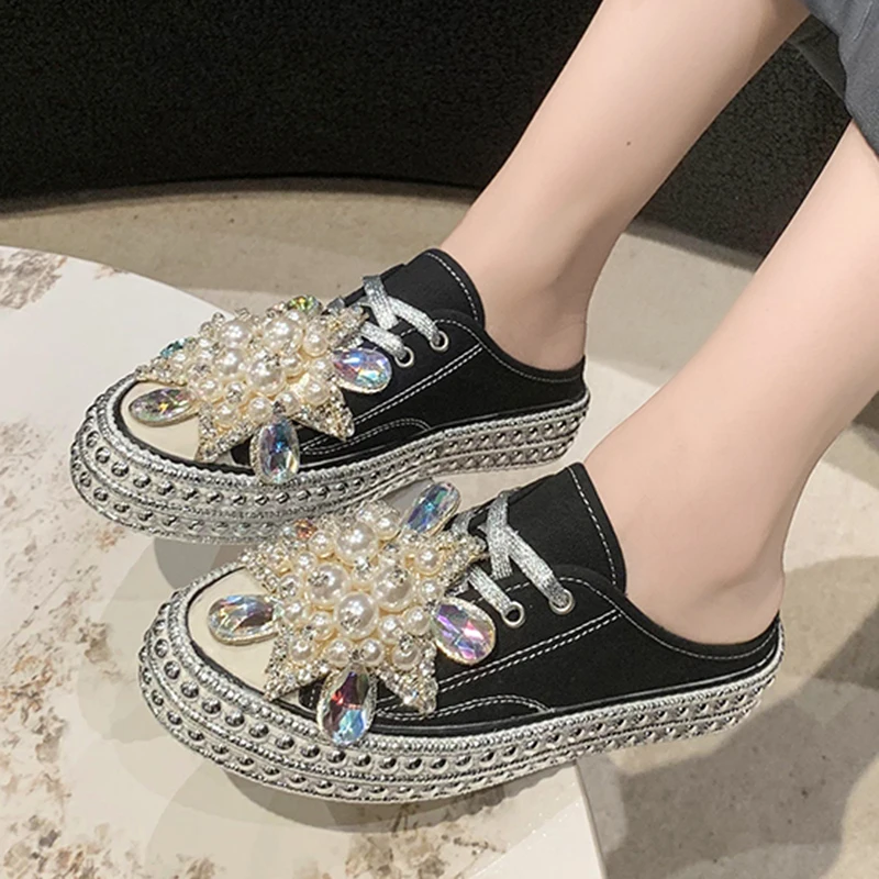 Women Luxury Canvas Shoe Pearl Rhinestone Decoration Skateboard Comfortable Vulcanized Casual Fashion Outdoor Shoes Female 35-40