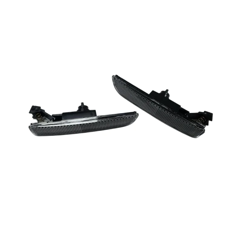

2Pcs (L+R) White Front / Rear Bumper Side Marker For VW Passat B5.5 2001 2002 2003 2004 2005