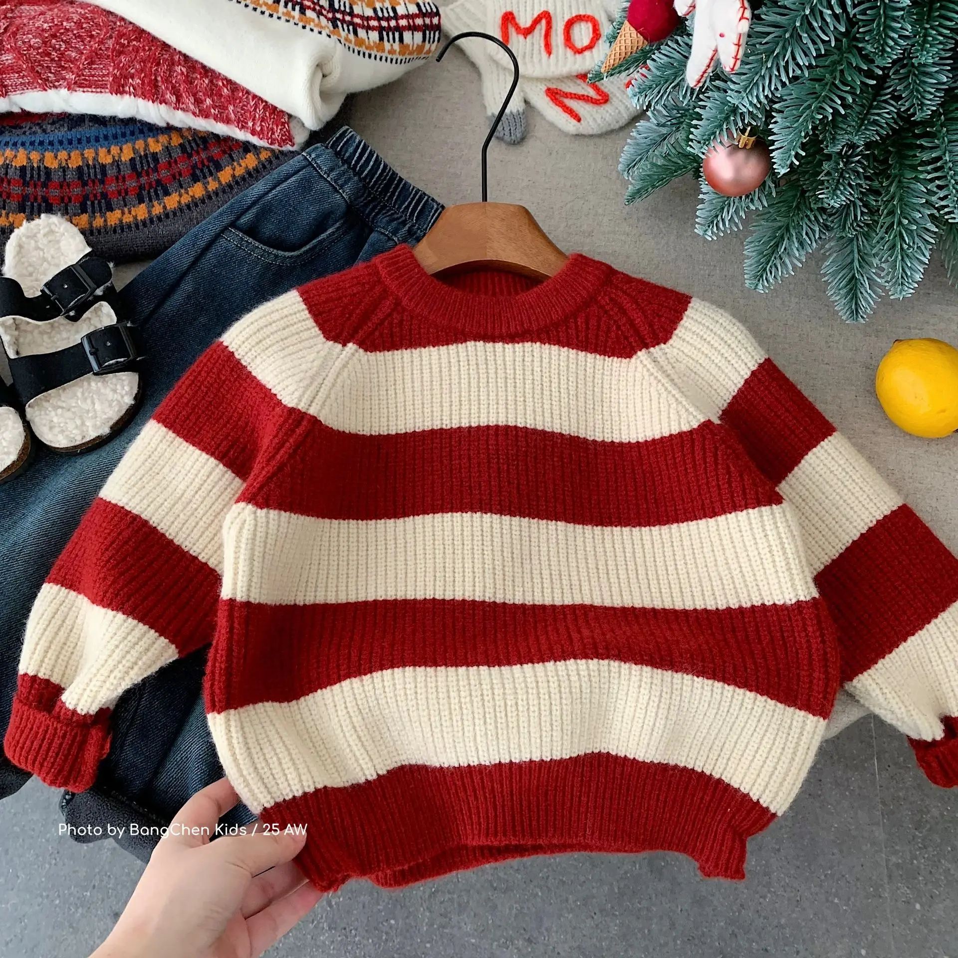 

2025 зимний детский свитер для маленьких мальчиков, вязаный утепленный теплый пуловер для маленьких девочек, корейский полосатый детский кардиган для девочек от 3 до 8 лет, топы