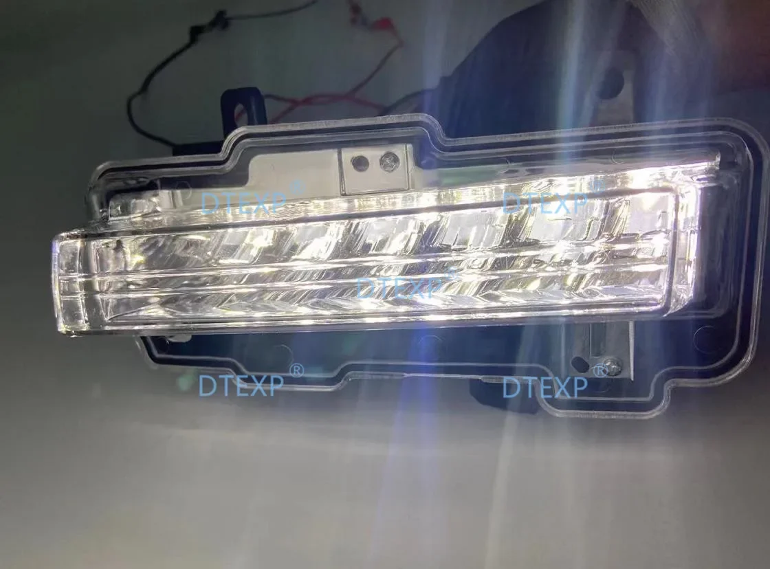 1 Pcs L or R White Led Daytime Running Driving Light for Montero V98 DRL for Pajero V97 V93 V95 for Shogun Chrome Cover 6400g122