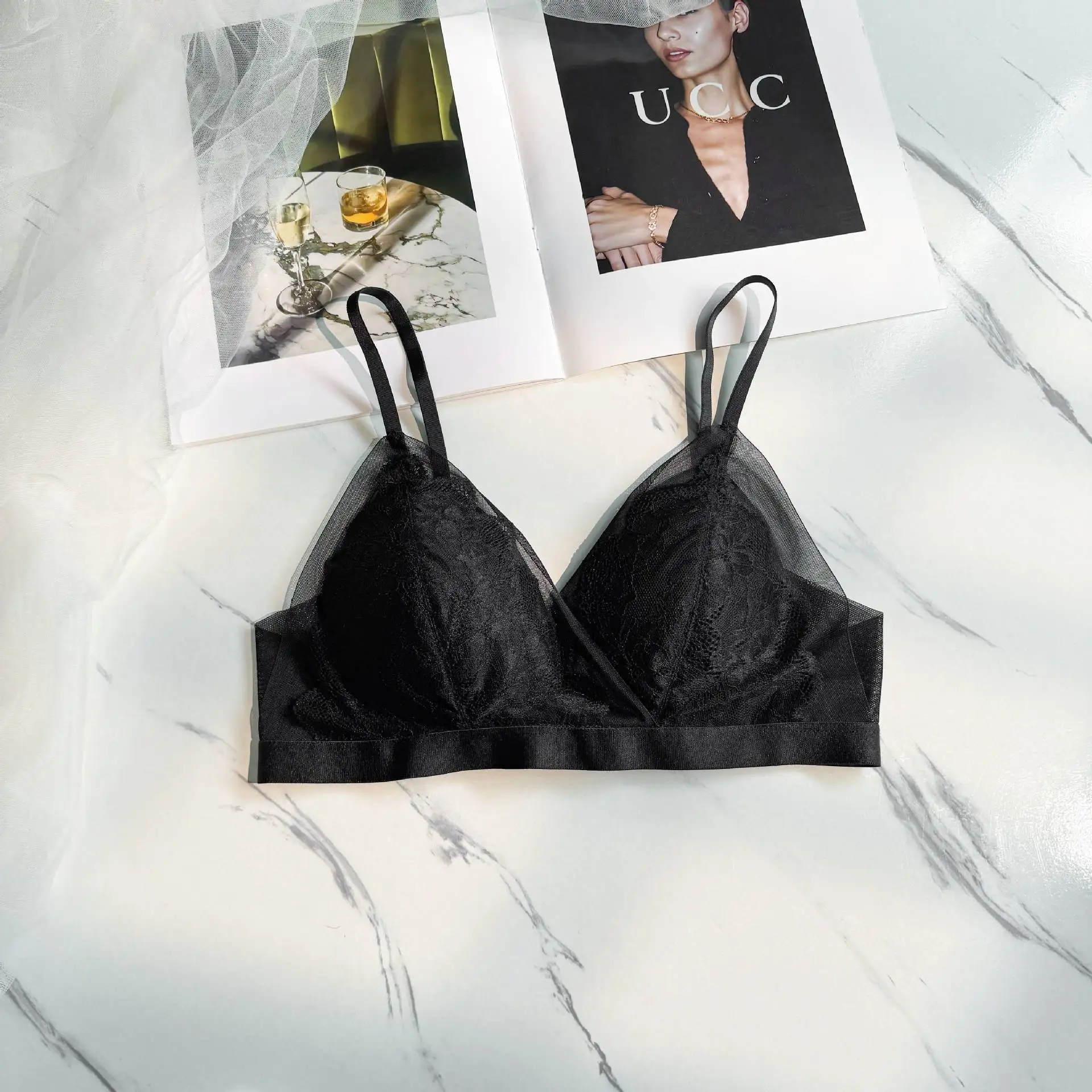 

Summer New Silk Underwear Women's Comfortable Breathable French Style Triangular Cup Bra Lace Ultra Thin Bra and Panty Set