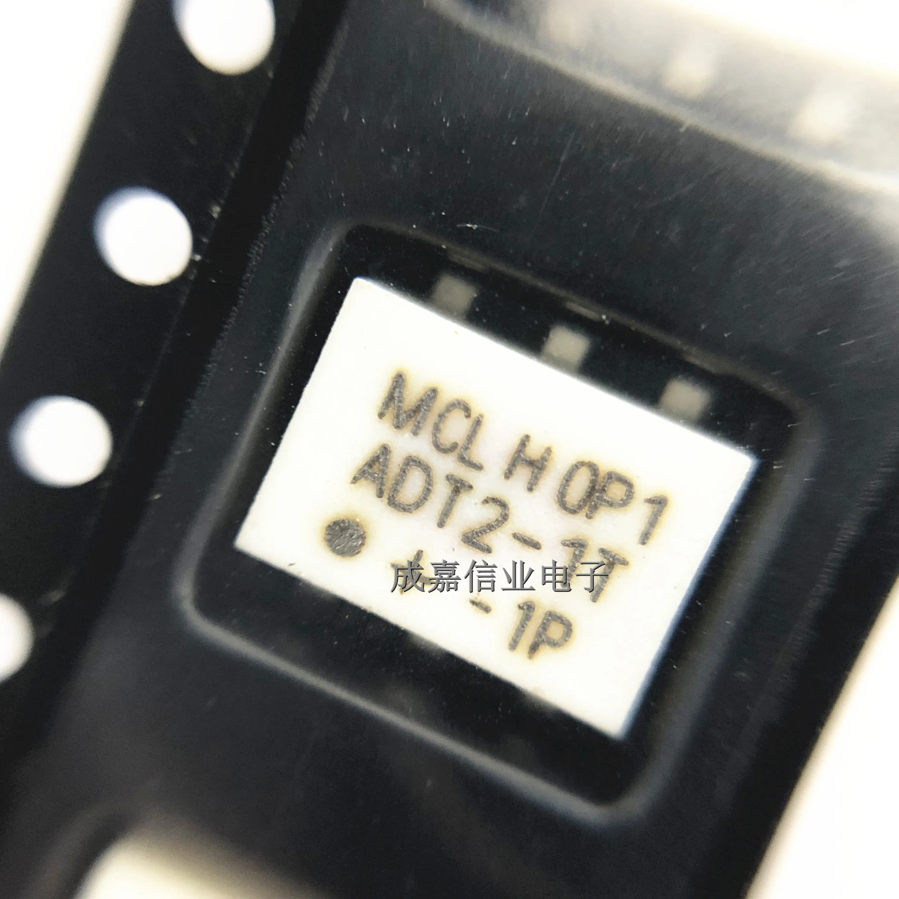 1 pcs/Lot ADT2-1T-1P + Audio TransDevices/Signal TransDevices RF XFMR / SURF MOUNT / RoHS 8 MHz à 600 MHz 50Ohms