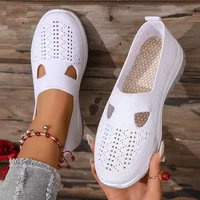 Women's casual sports shoes, solid color breathable sports soft-soled lightweight walking shoes, low-top knitted casual shoes - Image 4