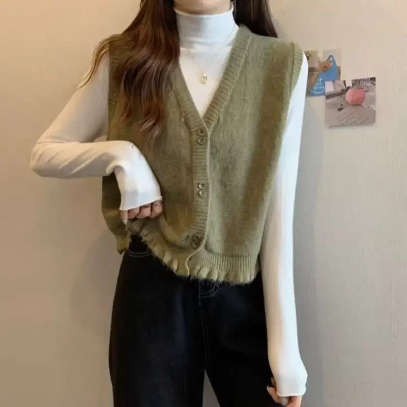 

Winter Button V-neck Short Green Women's Sweater Crop Graphic Vest Knit Tops for Woman XQ38