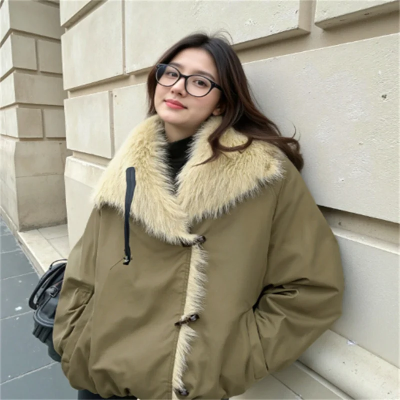 

2025 Fall Fashionable Women's Cotton Coat with Fur Collar and Horn Buttons