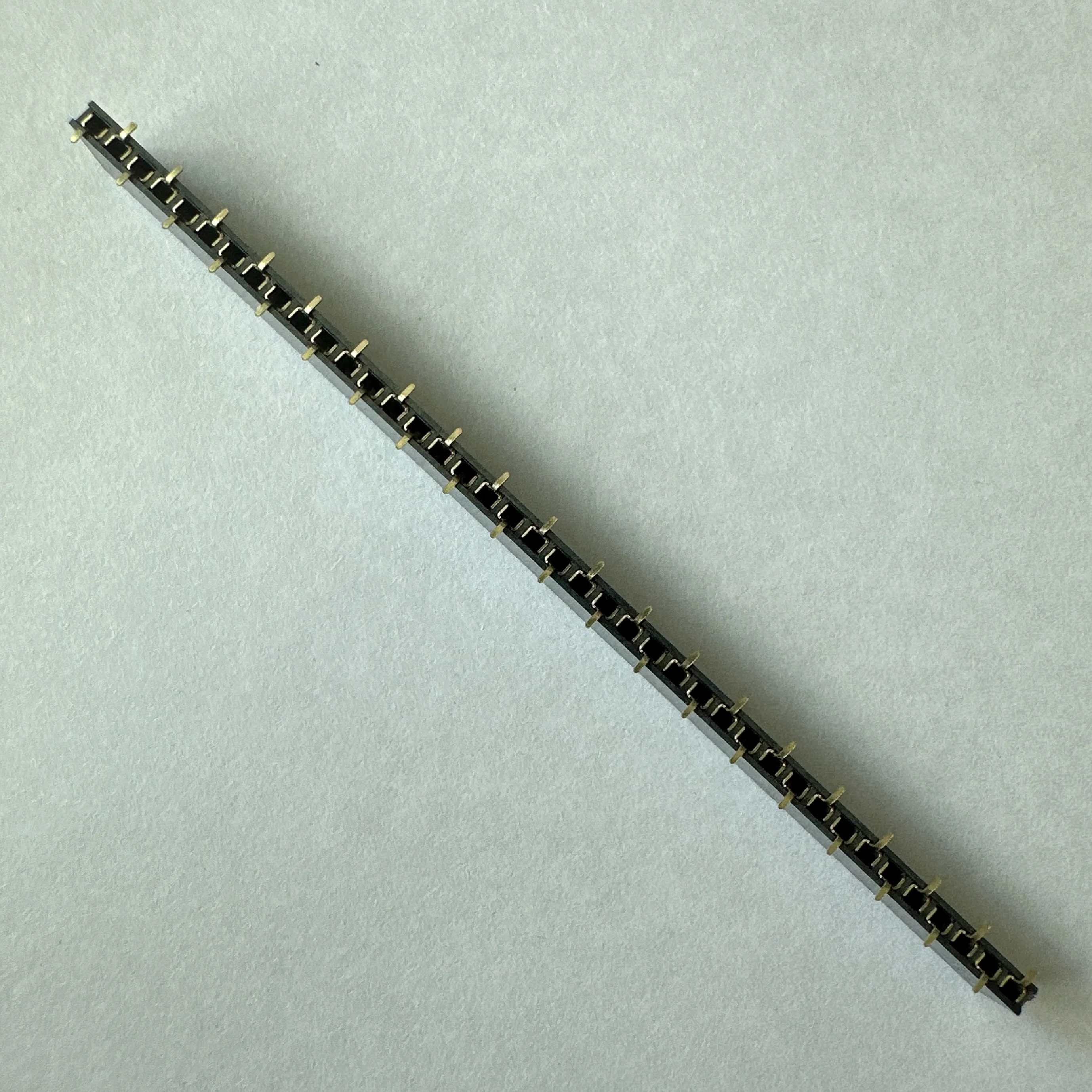 10PCS 2.54mm pitch 1X40P SMD 40pin header female vertical PCB connector Mother row 1*40