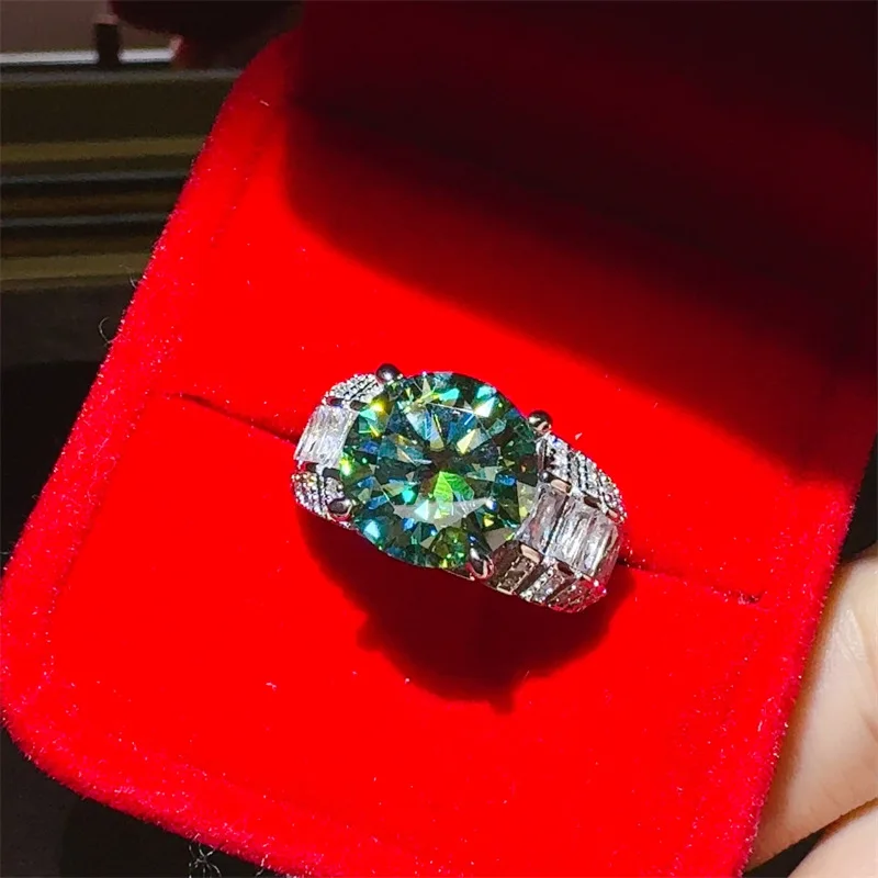 Comfortable Wear Mint Green Diamond Sugar Ring For Women 5ct Moissanite PT950 Platinum | Smooth band, skin-friendly