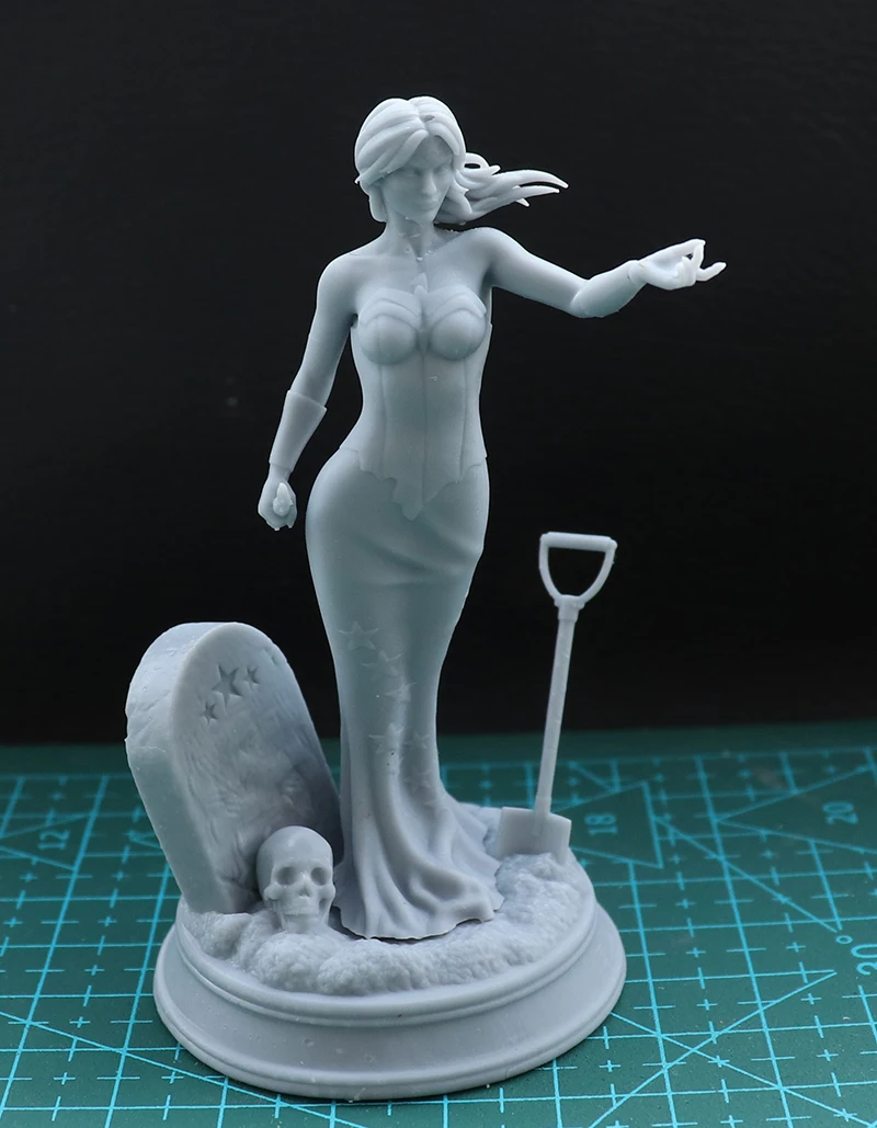 1/24 75mm 1/18 100mm Resin Model Kits figurine Halloween Female Killer Unpainted No Color Sculpture RW-225