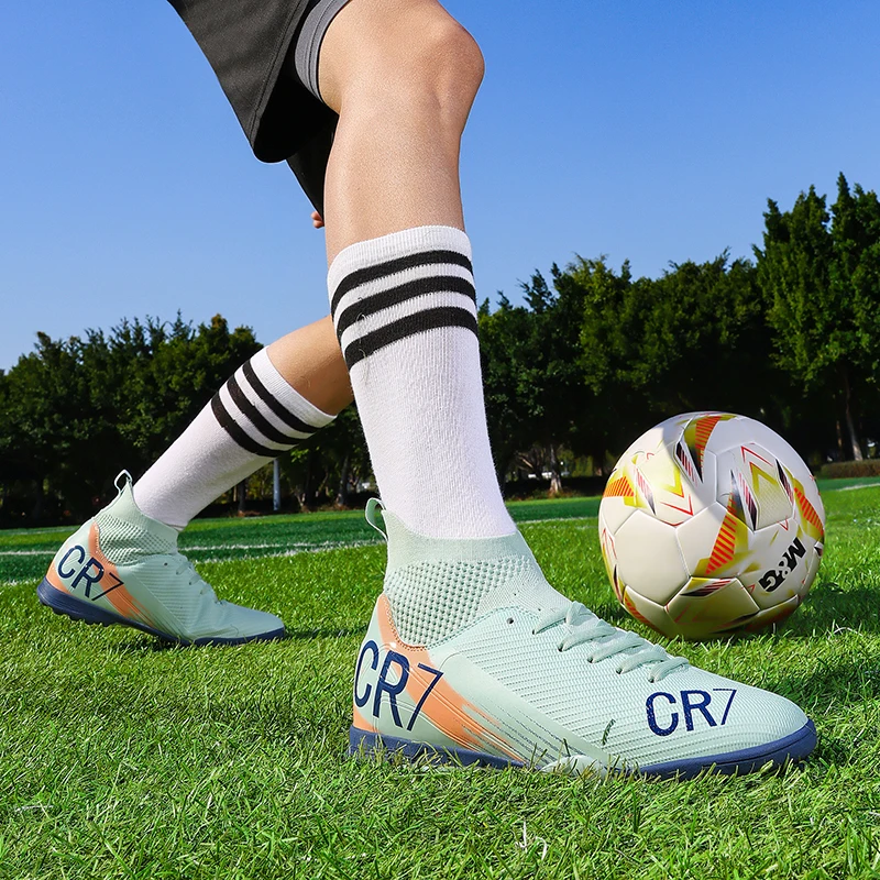 Men Football Boots Field Original Resistant Football Shoes High Quality Male Fast Training Non Slip Futsal Sports Soccer Shoes