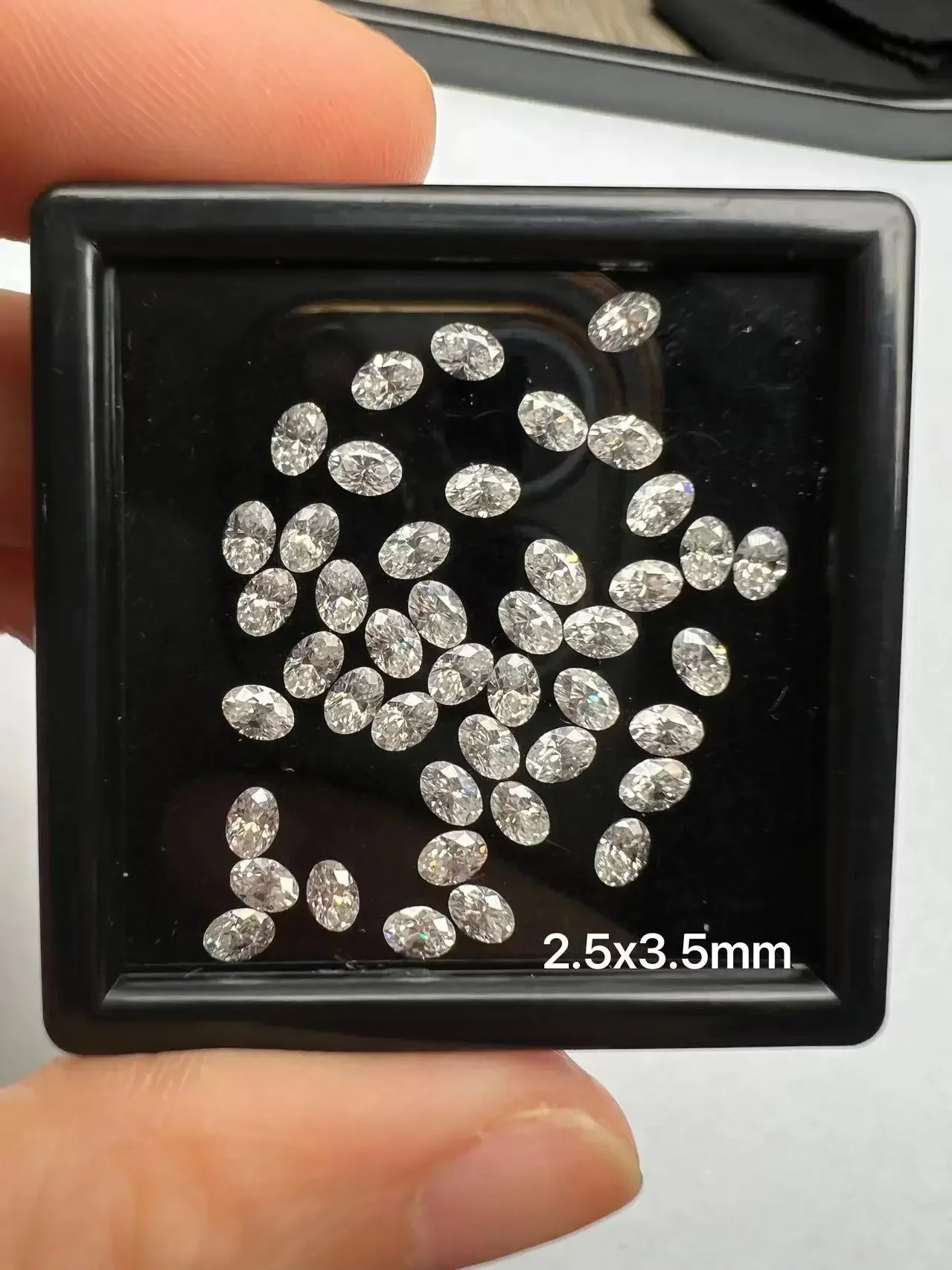 (2 pcs per Lot ) Loose Moissanite Diamond Stone Oval Cut D Color Gemstones for Ring Necklace Jewelry Making with GRA Certificate