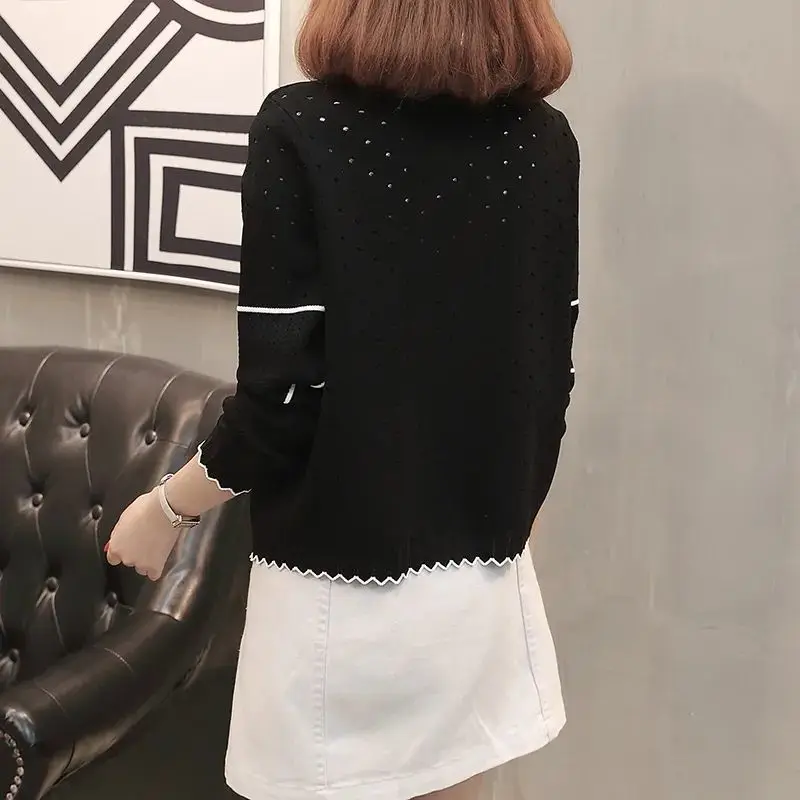 2023 New Spring and Autumn Elegant Style Celebrity Simple Hollow Out Panel Contrast Color Loose Casual Versatile Cardigan Coat
