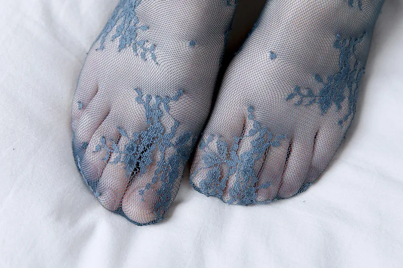 Mesh Spitze Socken Frauen Aushöhlen Dünne Atmungsaktive Sommer Frauen Socken Koreanische Mode Harajuku Retro Streetwear Mittleren Rohr Socken – Detail 15