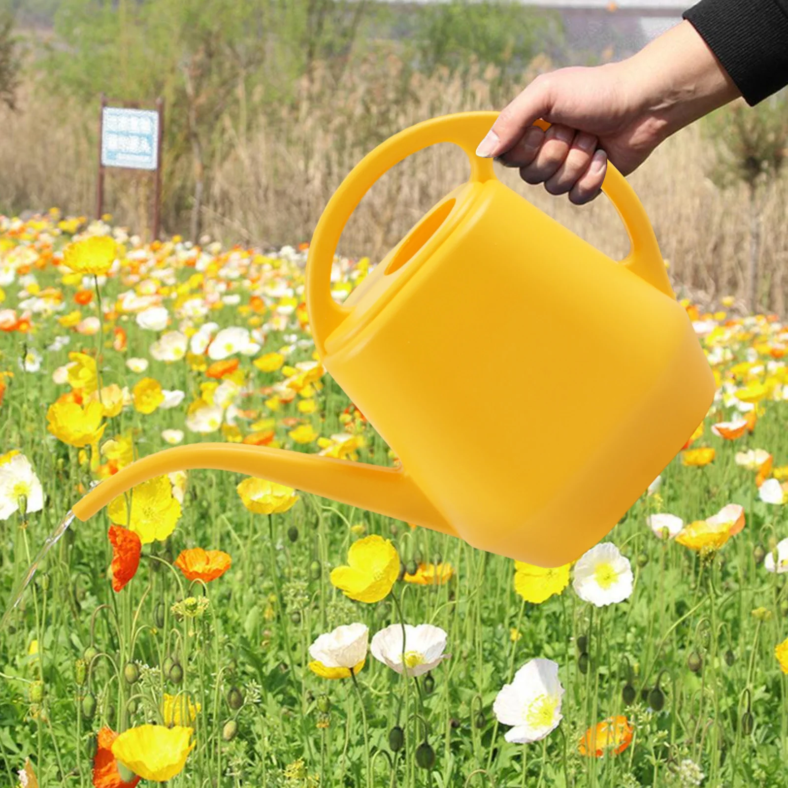 Long Spout Watering Can 2L Large Capacity Potted Plant Flower Watering Pot Misting Garden Tool Plastic Watering Sprayer Bottle