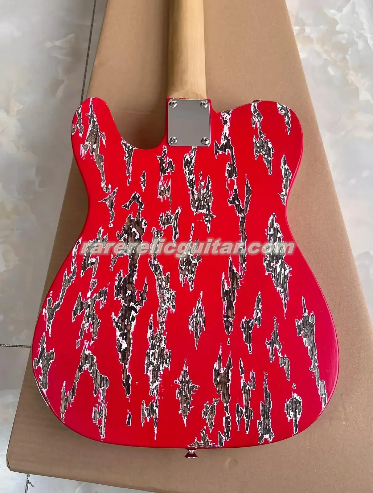 ในสต็อก BillyGibbons John Bolin Peeler สีแดง Relic กีตาร์ไฟฟ้า Elm Body Maple Fingerboard ฮาร์ดแวร์ Chrome สีขาว Pickguard