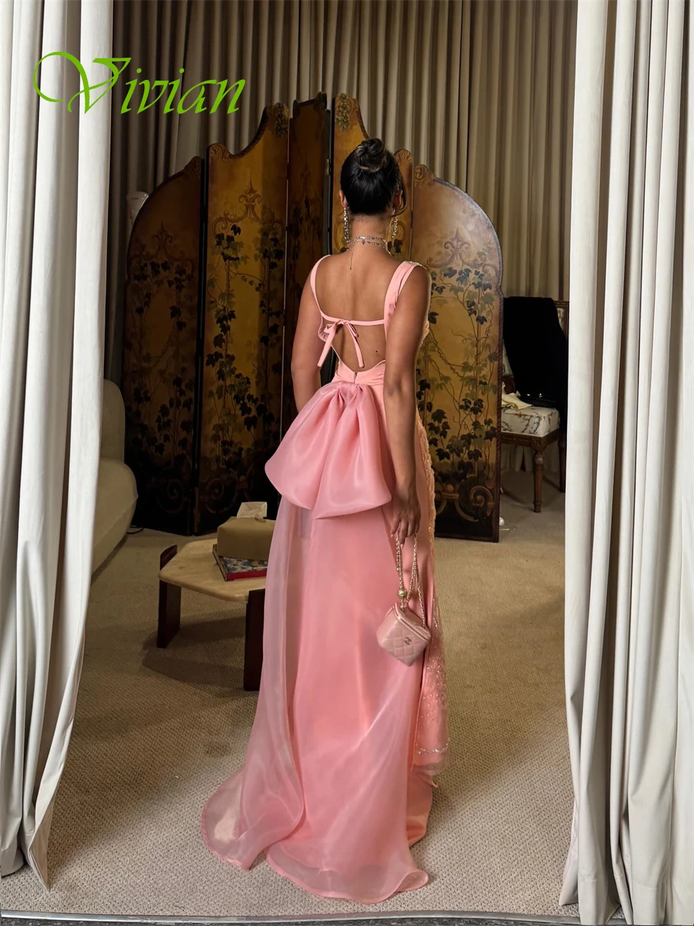 

Customized Elegant Pink Organza Evening Dress Classic V-Neck Sleeveless Celebrity Gowns Delicate Beading Backless Party Dresses